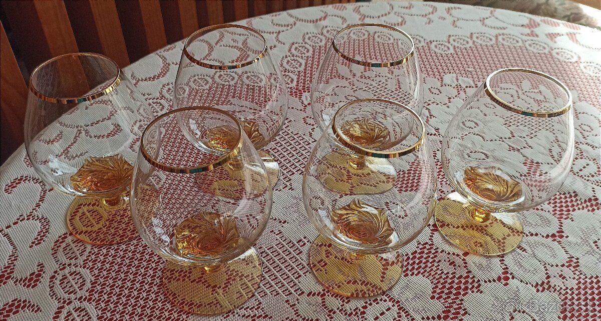 Konakové poháre na stopke - 2