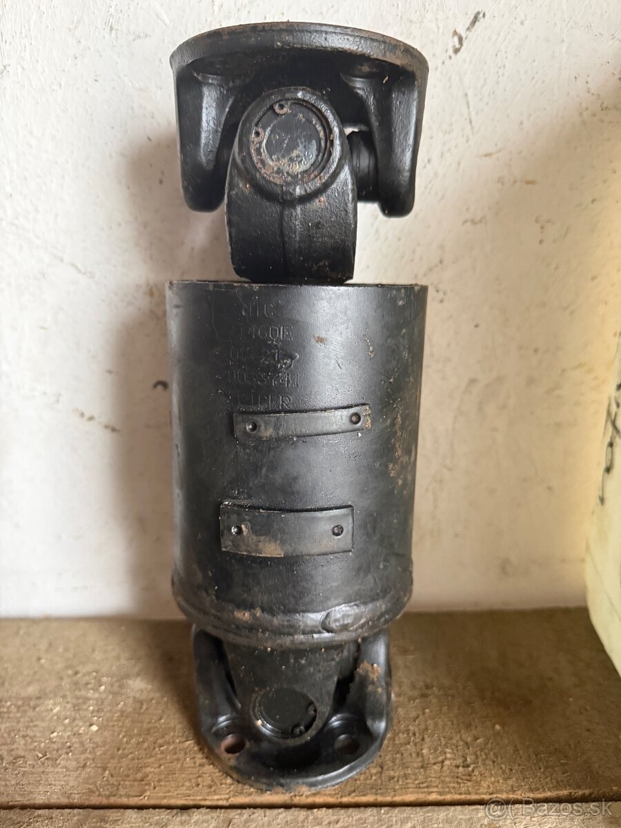 Hnací kardanovým hriadeľ na MANITOU - 2