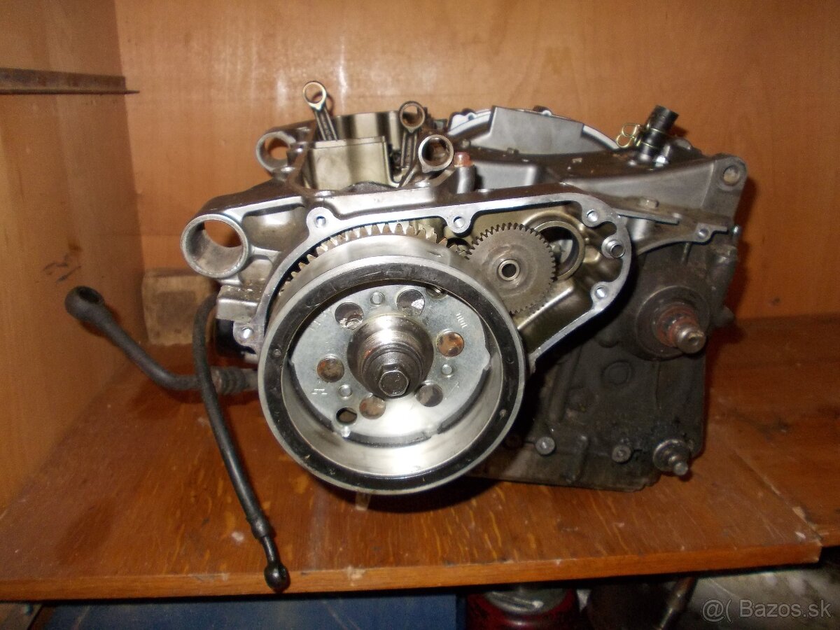 Kawasaki ZZ R 600 - 2