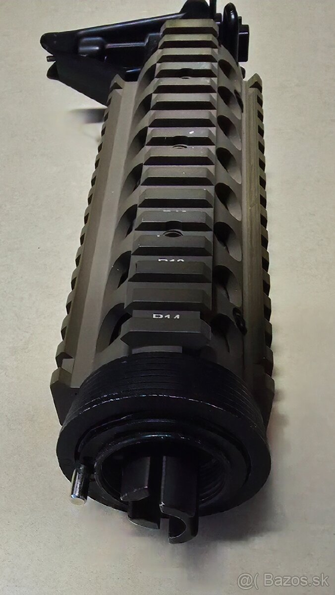 Predpažbie M4 - 2