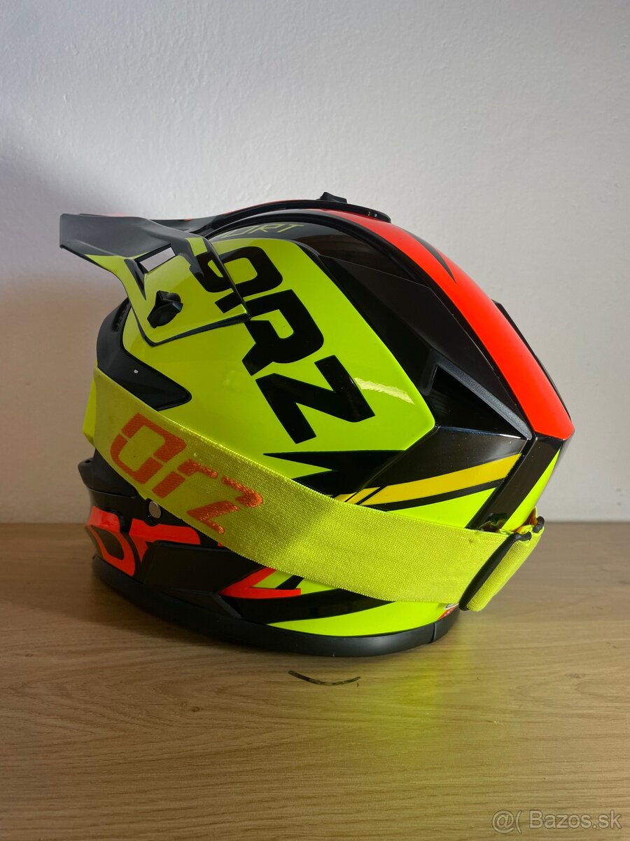 Motocross prilba. - 2