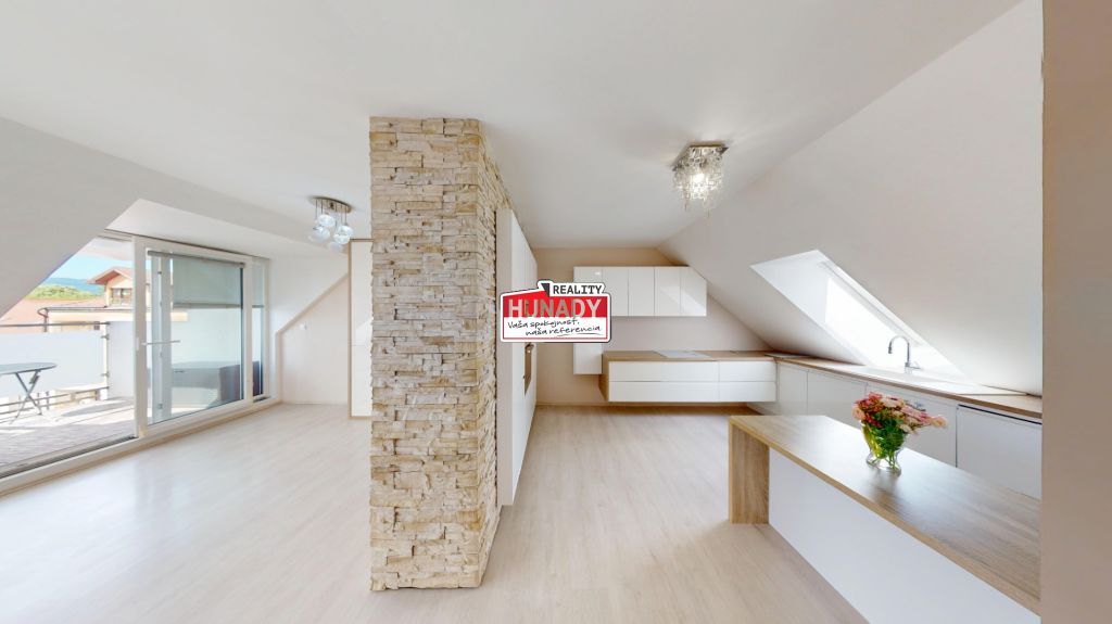 (83 m²) SVETLÝ 3i BYT CENTRUM - 2