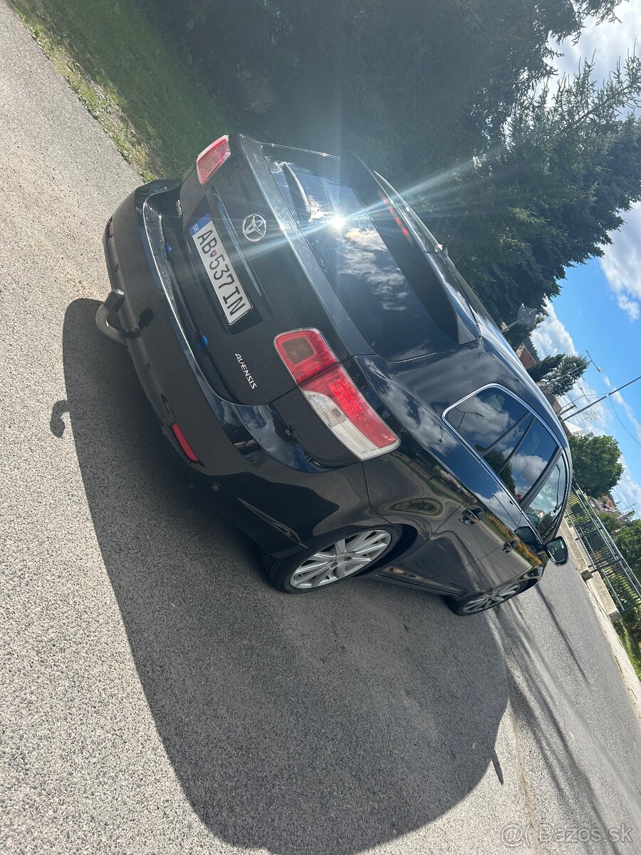 Toyota Avensis - 2