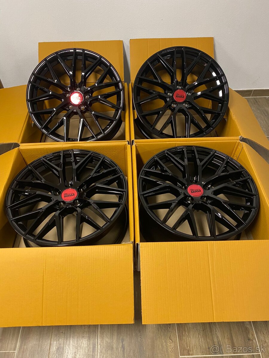 5x112 R18 MAM RS4 Black - 2