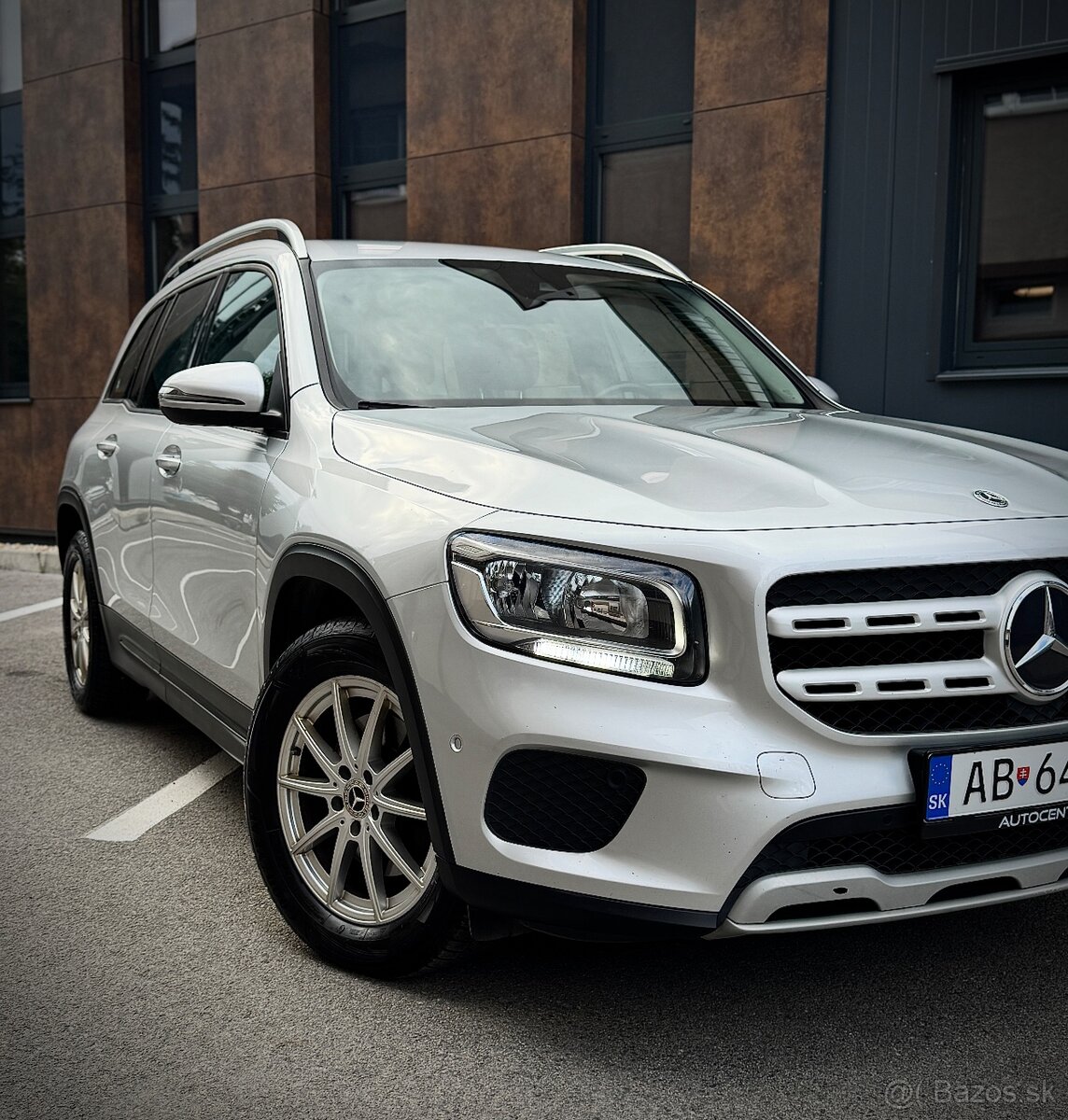 MERCEDES-BENZ GLB 180D - 2
