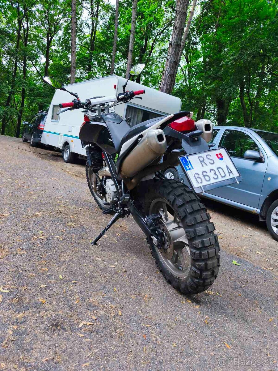 Husqvarna 650 tr strada
