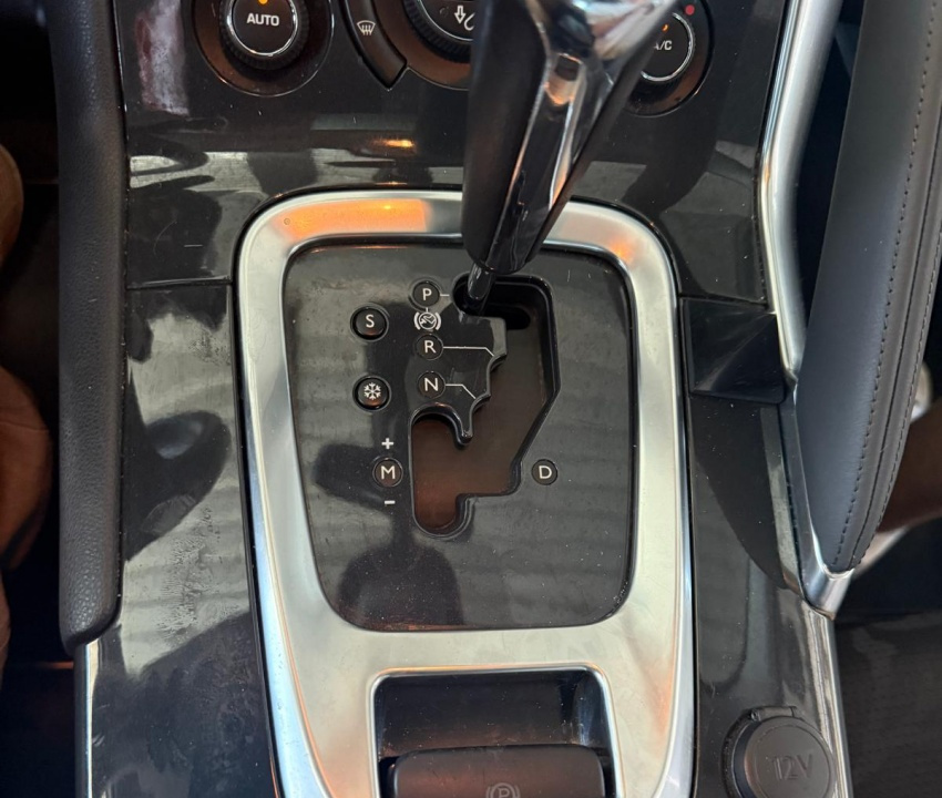 Peugeot 3008 1.6 Turbo Premium AT Pano. - 2