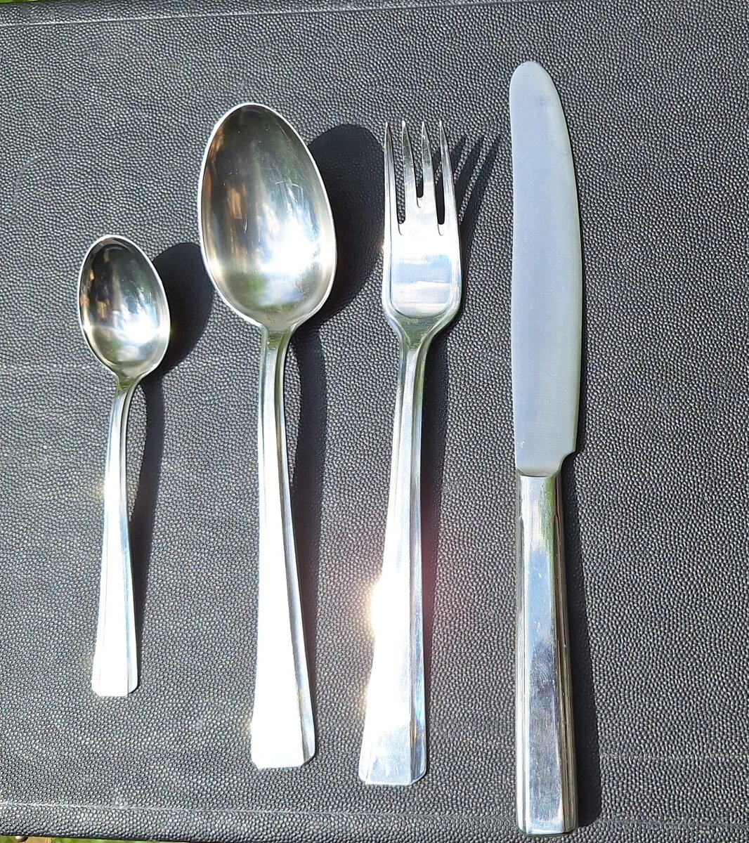 Príbor Sandrik Anticorro v ozdobnej kazete - 2