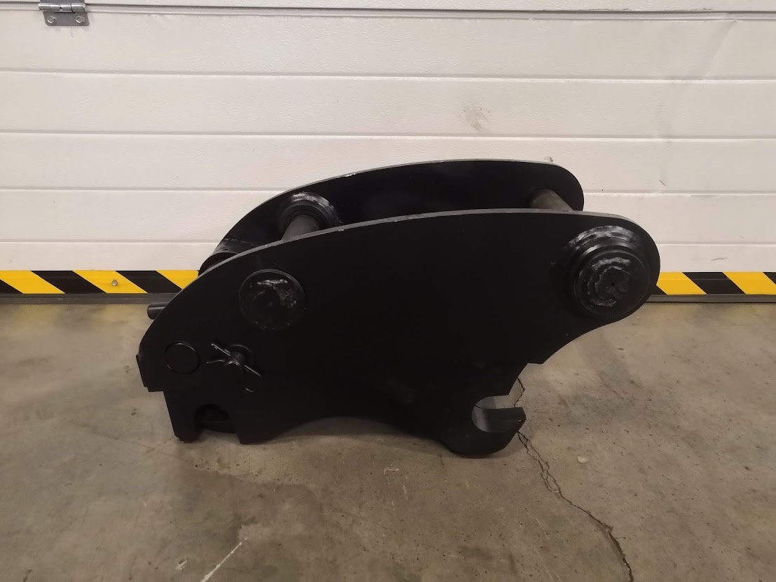 Rýchloupinák na traktorbager Caterpillar 432 a iné - 2