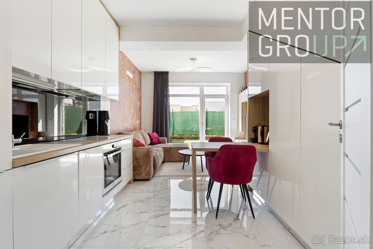 PREDANÉ Ponúkame na predaj 2i RD v radovej zástavbe + 2 par - 2