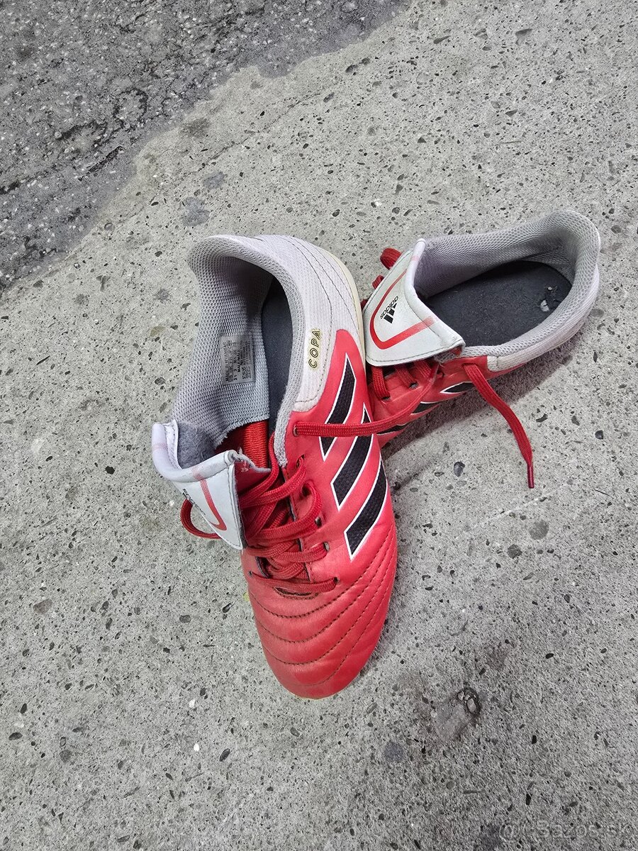 Predám kopačky a halovky - 2