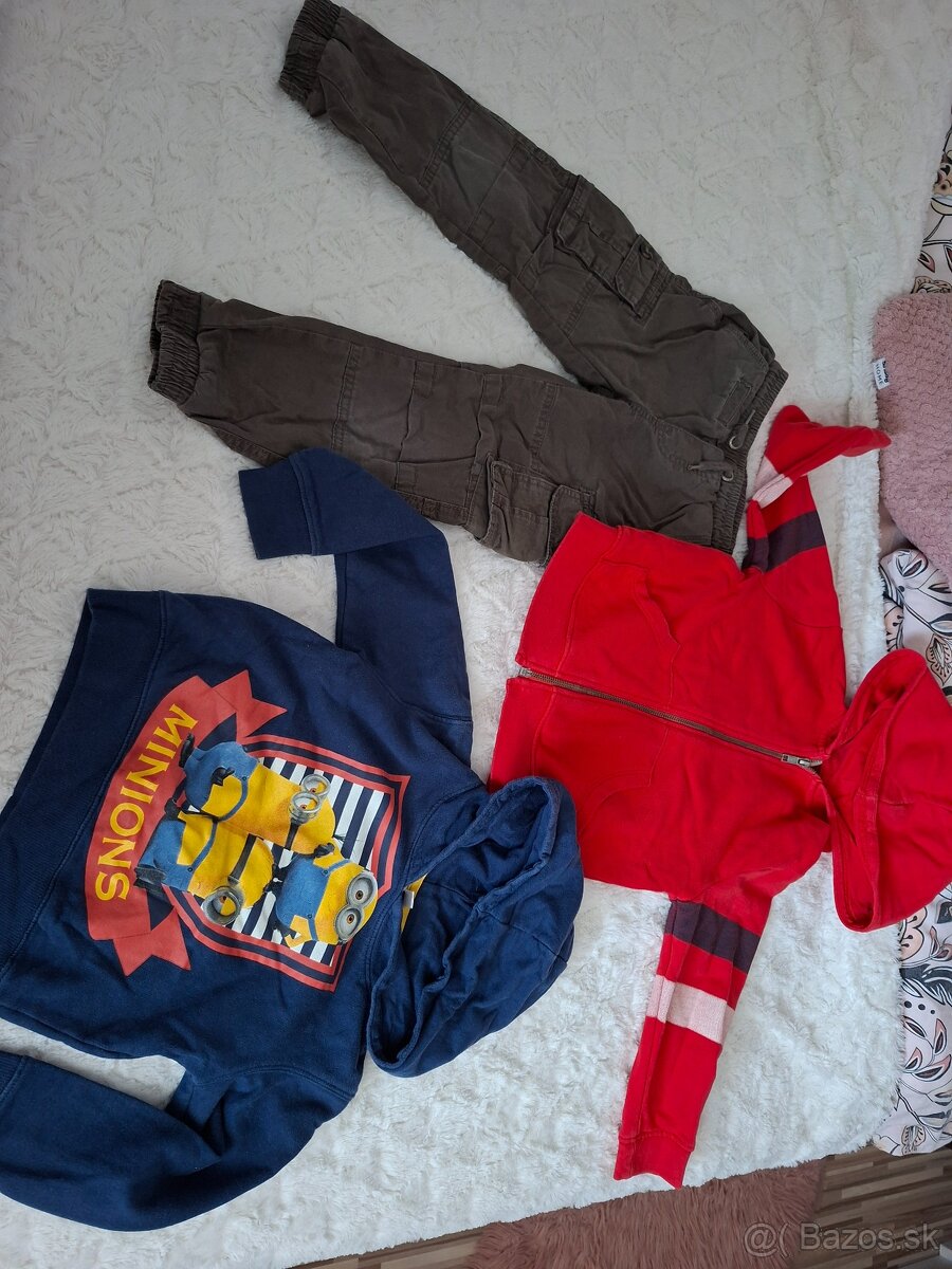 Mikiny, tepláky - 2