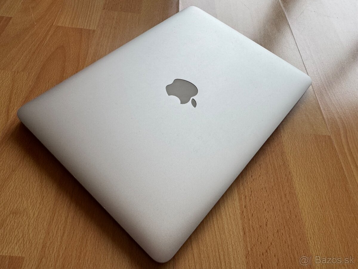 MacBook Air 13” Early 2014 – i5, 4GB, 128GB - 2