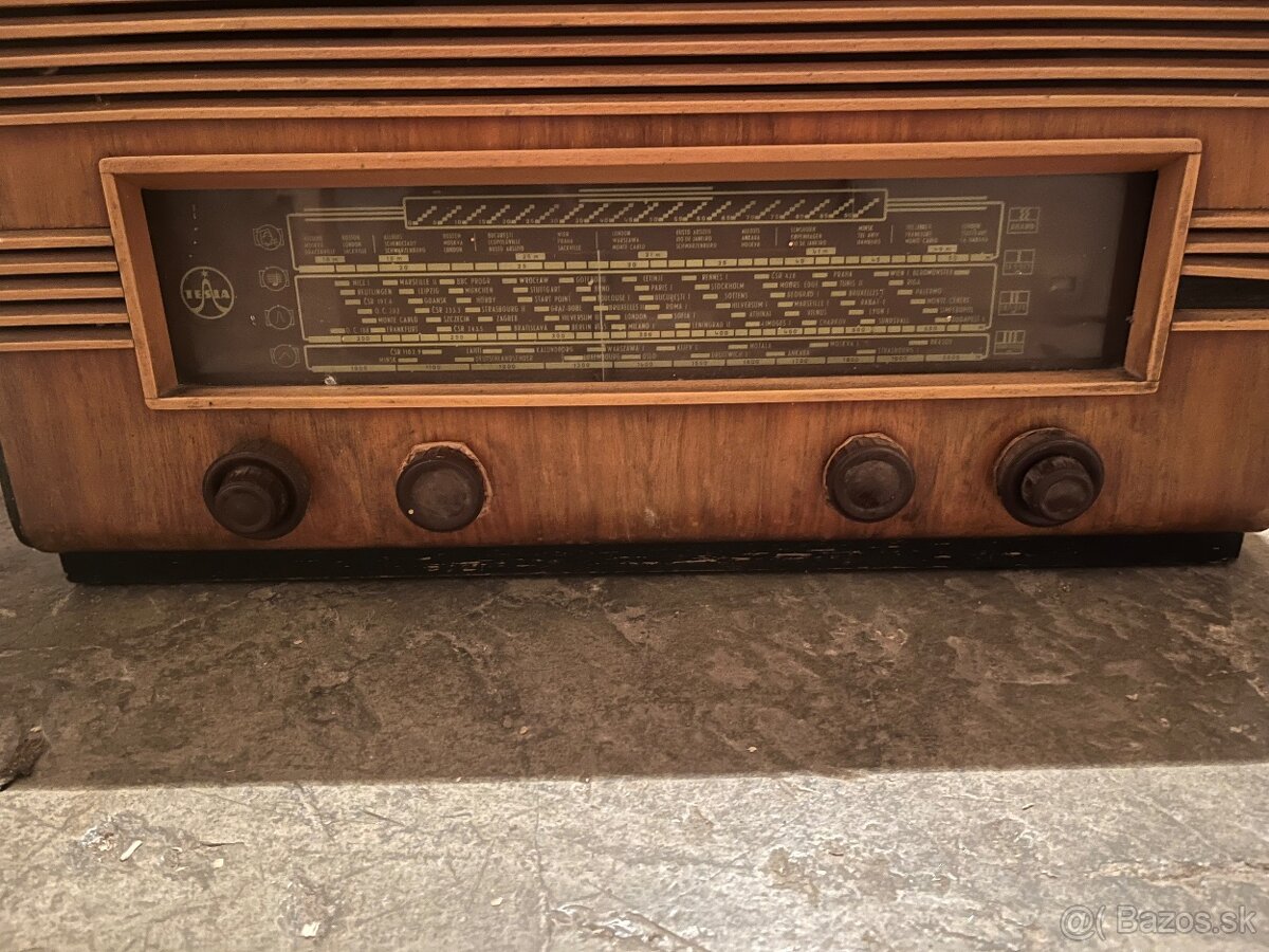 Predam starožitne rádio - 2