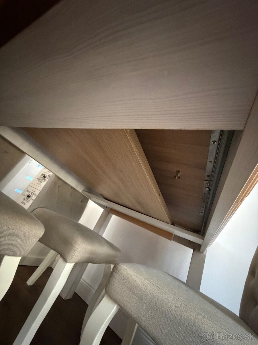 Jedálenský stôl so stoličkami - 2