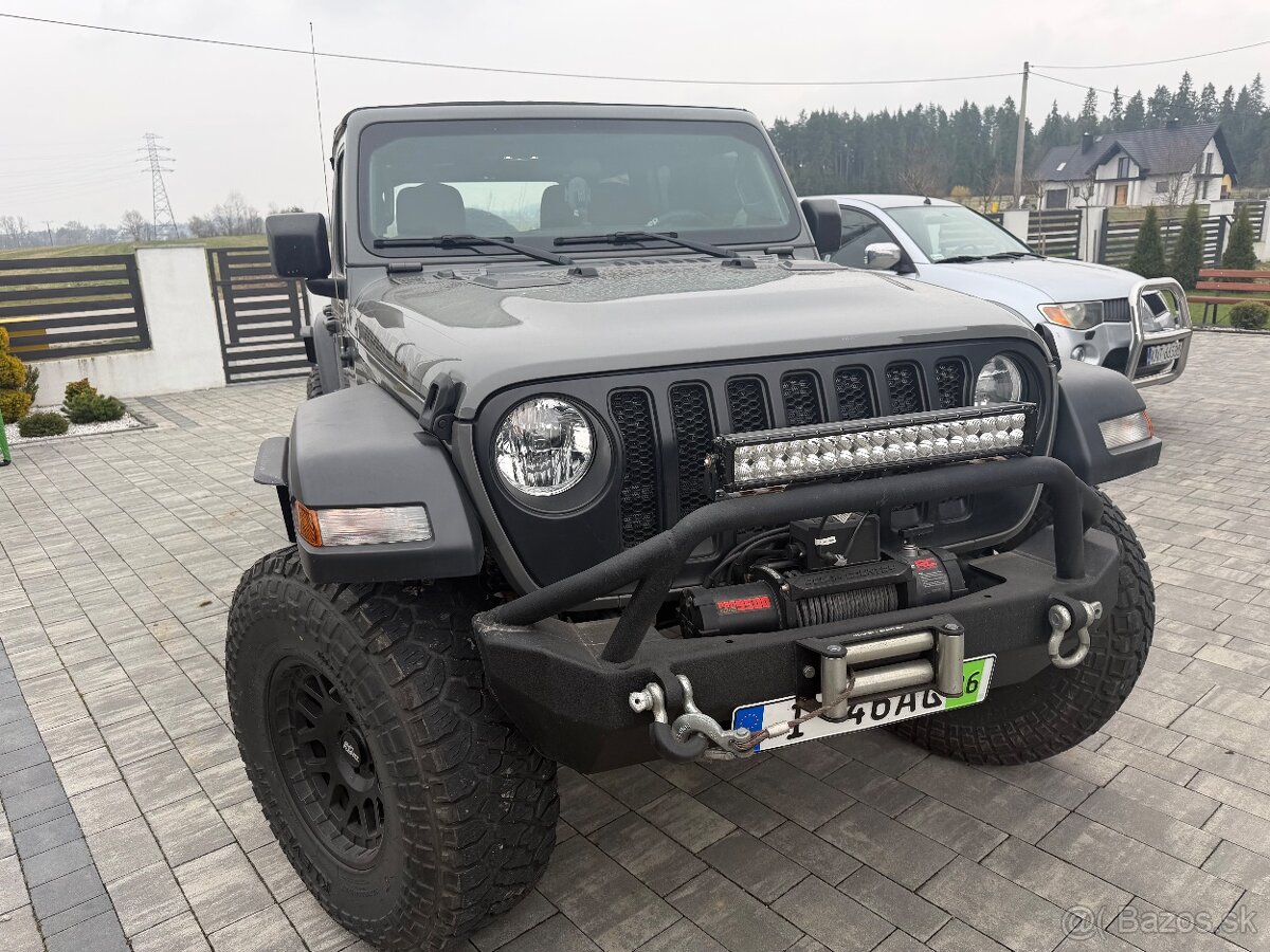 Jeep Wrangler - 2