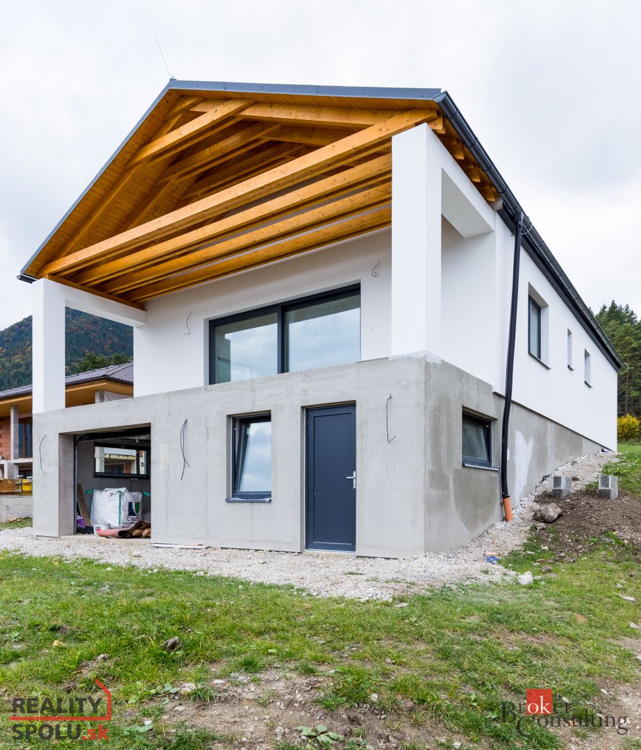 Rodinný dom na predaj - Ružomberok - 2