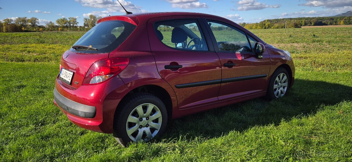 Peugeot 207 1.4i ...len 60tis km - 2