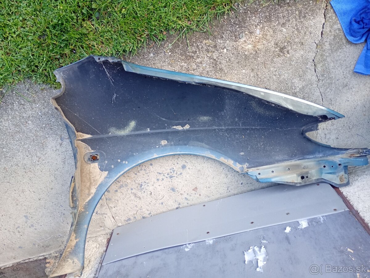 Predný blatník ľavý na Renault Scénic - 2