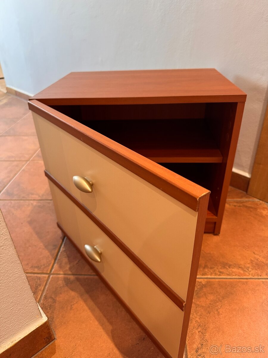 Nočné stolíky policové - 2