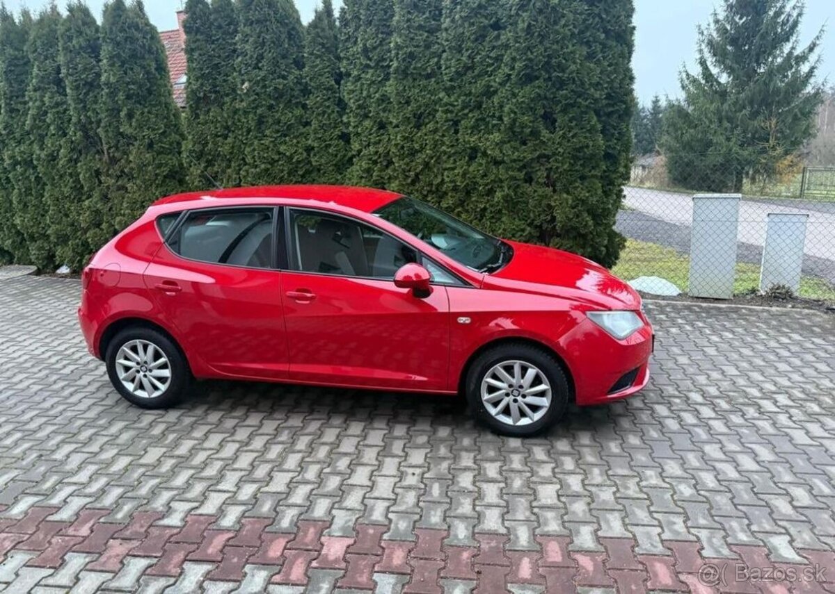 Seat Ibiza 1,2TSi/77kw 1 Majitel,servisk benzín manuál 77 kw - 2