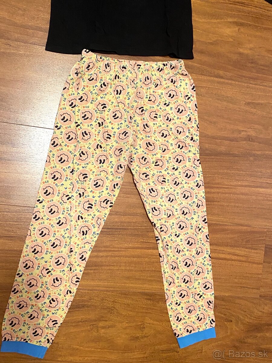 Smajlíkové pyžamo veľ. 152 - 2