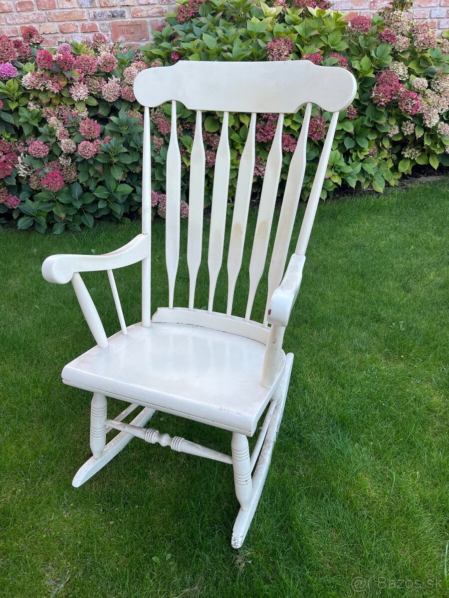 Romantické biele hojdacie kreslo - 2