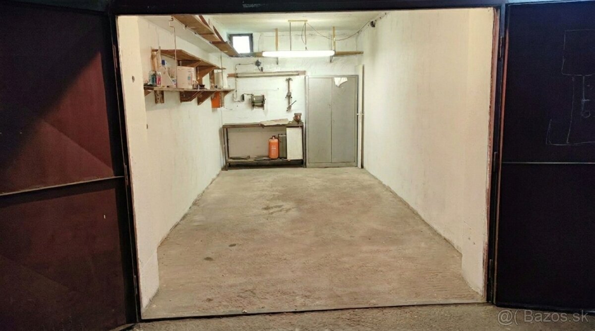 Priestranná garáž ( Chlumeckého ) - 2