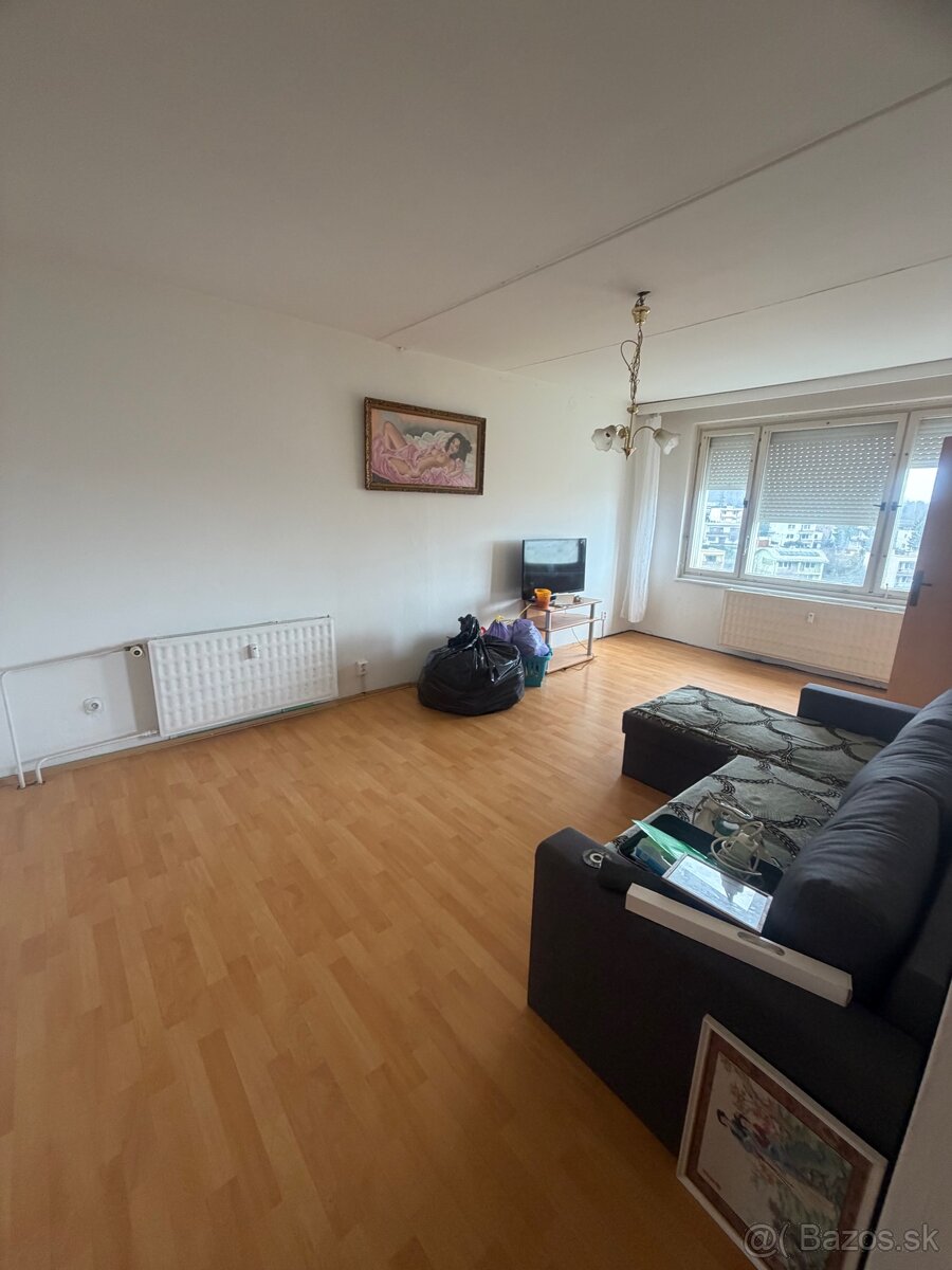 3-izbový byt s balkónom - 2