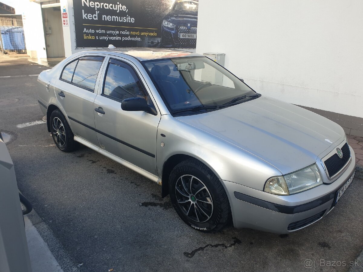 Octavia 1.6 benzín - 2