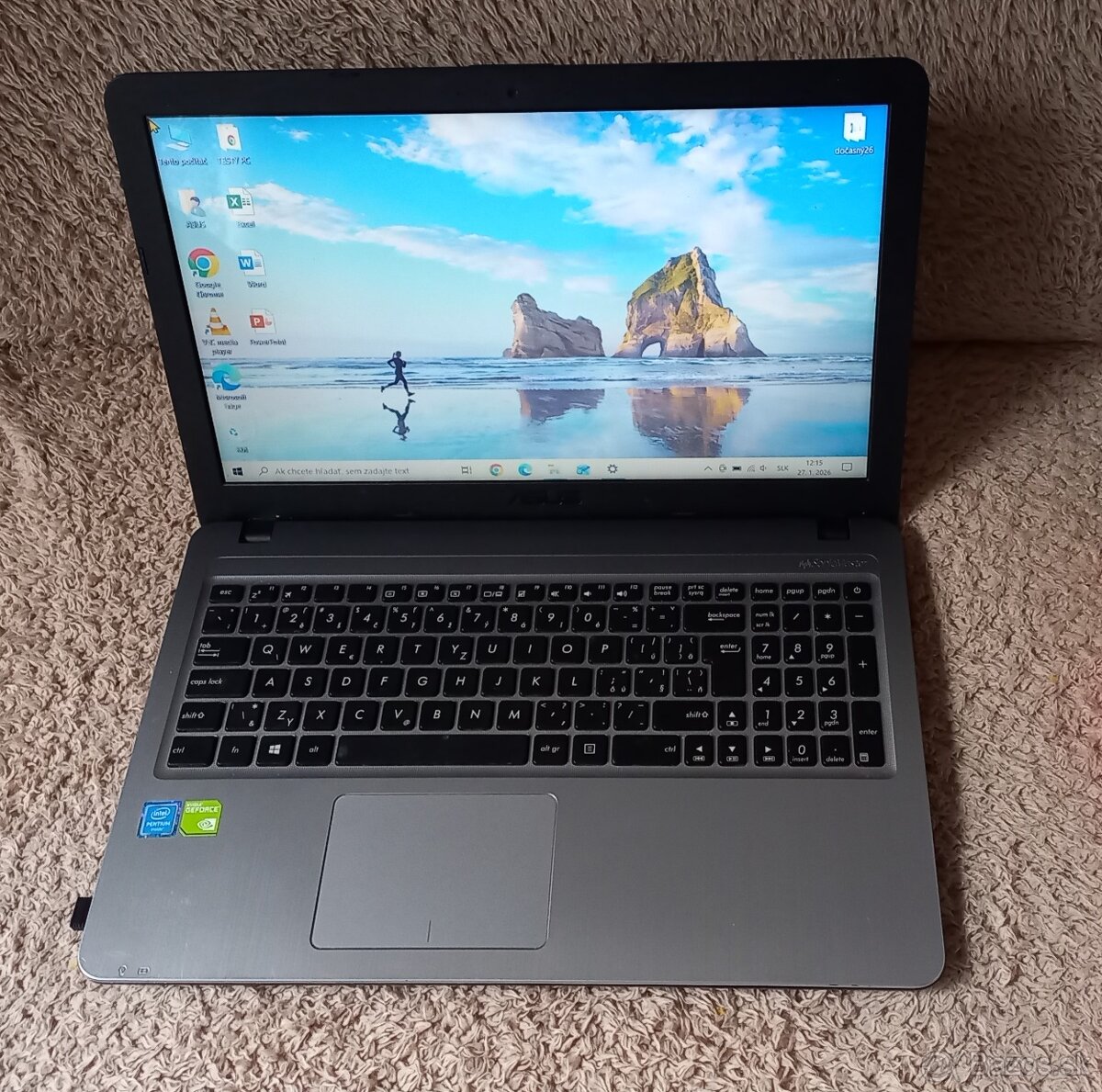 Predám 15,6“ notebook ASUS + zdroj + nová batéria + ssd ... - 2