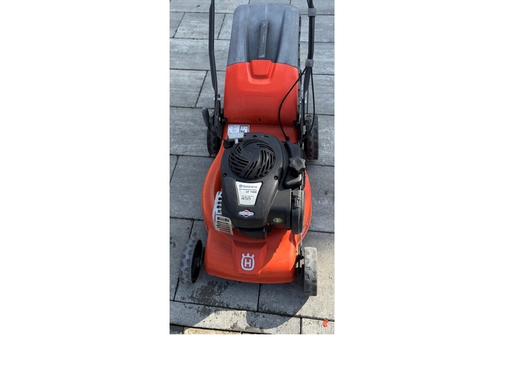 husqvarna LC140s - 2