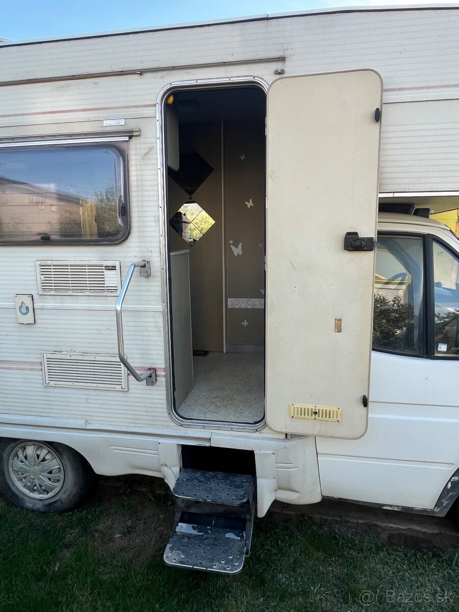 Predám autokaravan Ford - 2