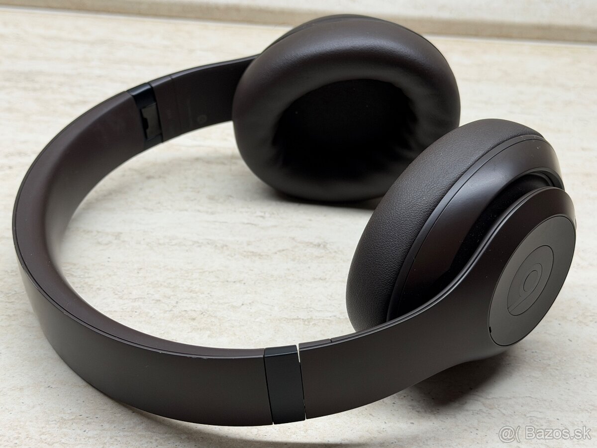 Beats Studio Pro Brown - 2