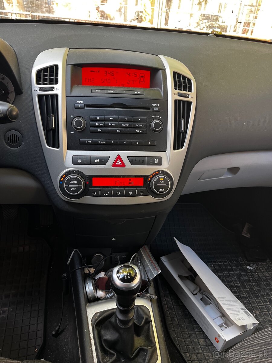 KIA CEED crdi 1,6 r.2010 - 2