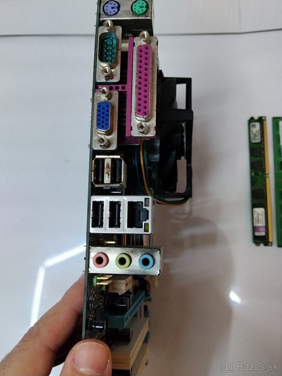 Gigabyte GA-G41M-ES2L + Intel Core 2 Duo E7500 - 2