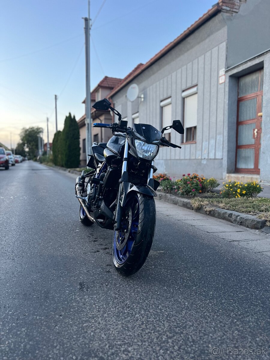 Yamaha MT03 - 2