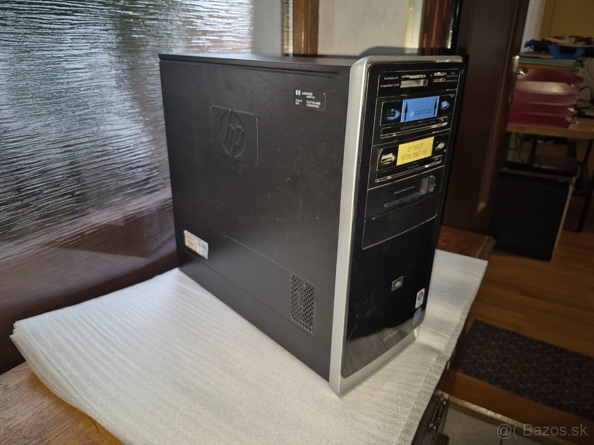 HP Pavilion - Core2Quad Q8200 / 4x2.3GHz - 2