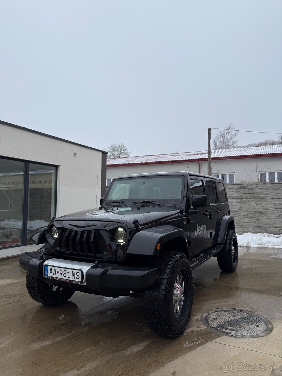 Jeep Wrangler Sahara 3.8 V6 4x4