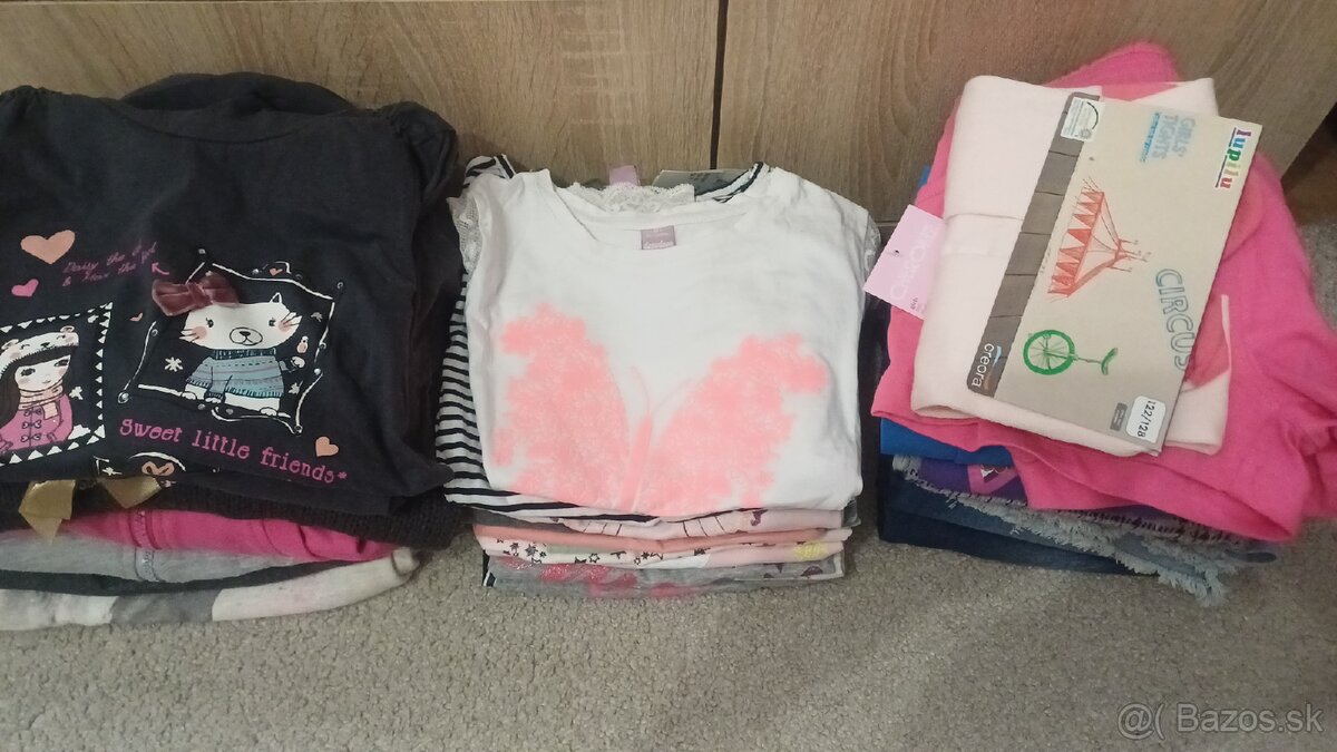 Balík oblečenia dievčatko 122-128 27ks - 2