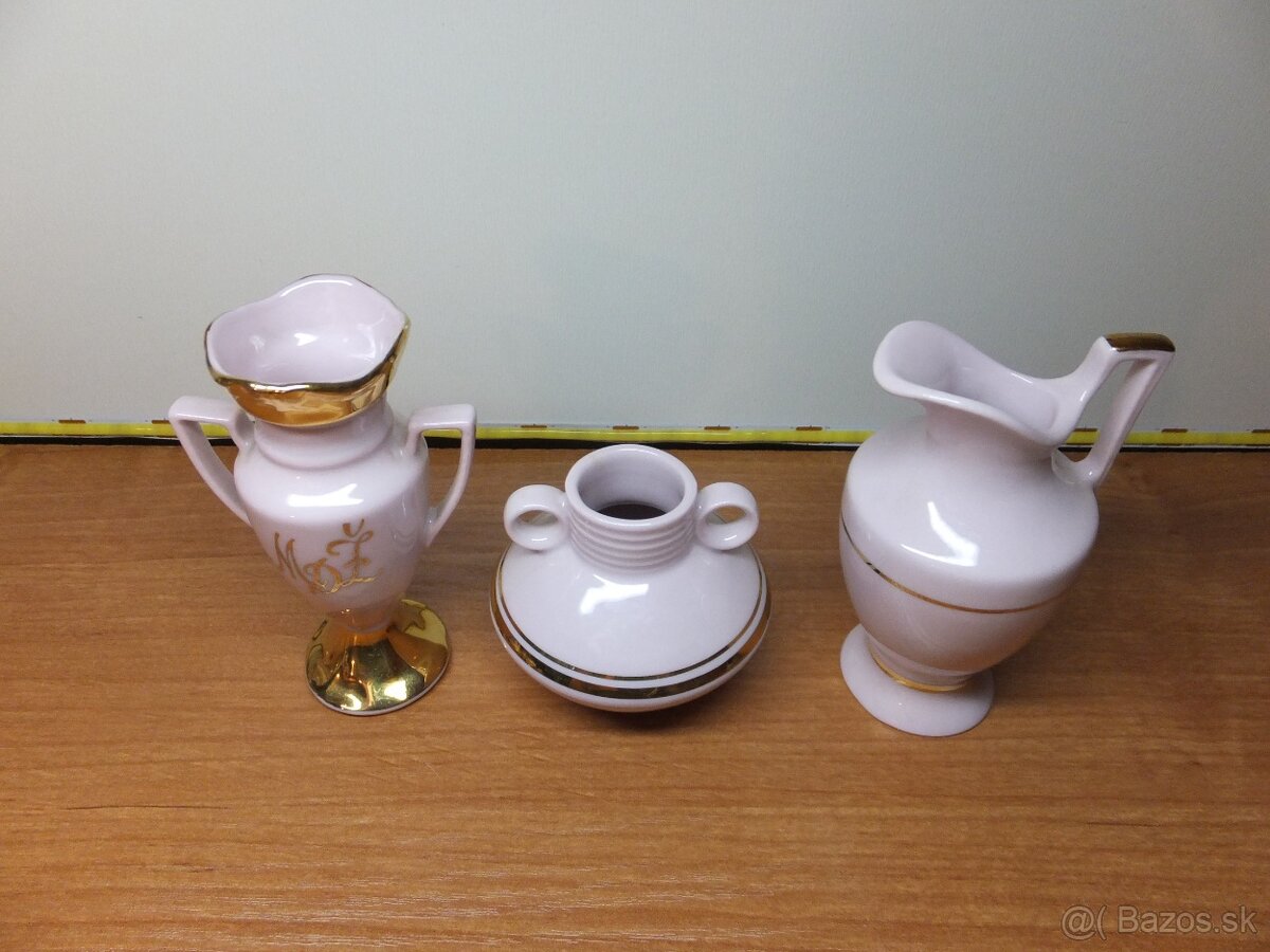 Set, originál růžový porcelán H&C Chodov, 3 vázičky-amforky. - 2