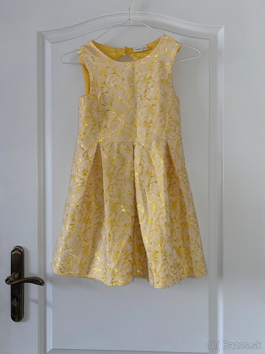 Name it zlte saty s potlacou velkost 134/140 - 2