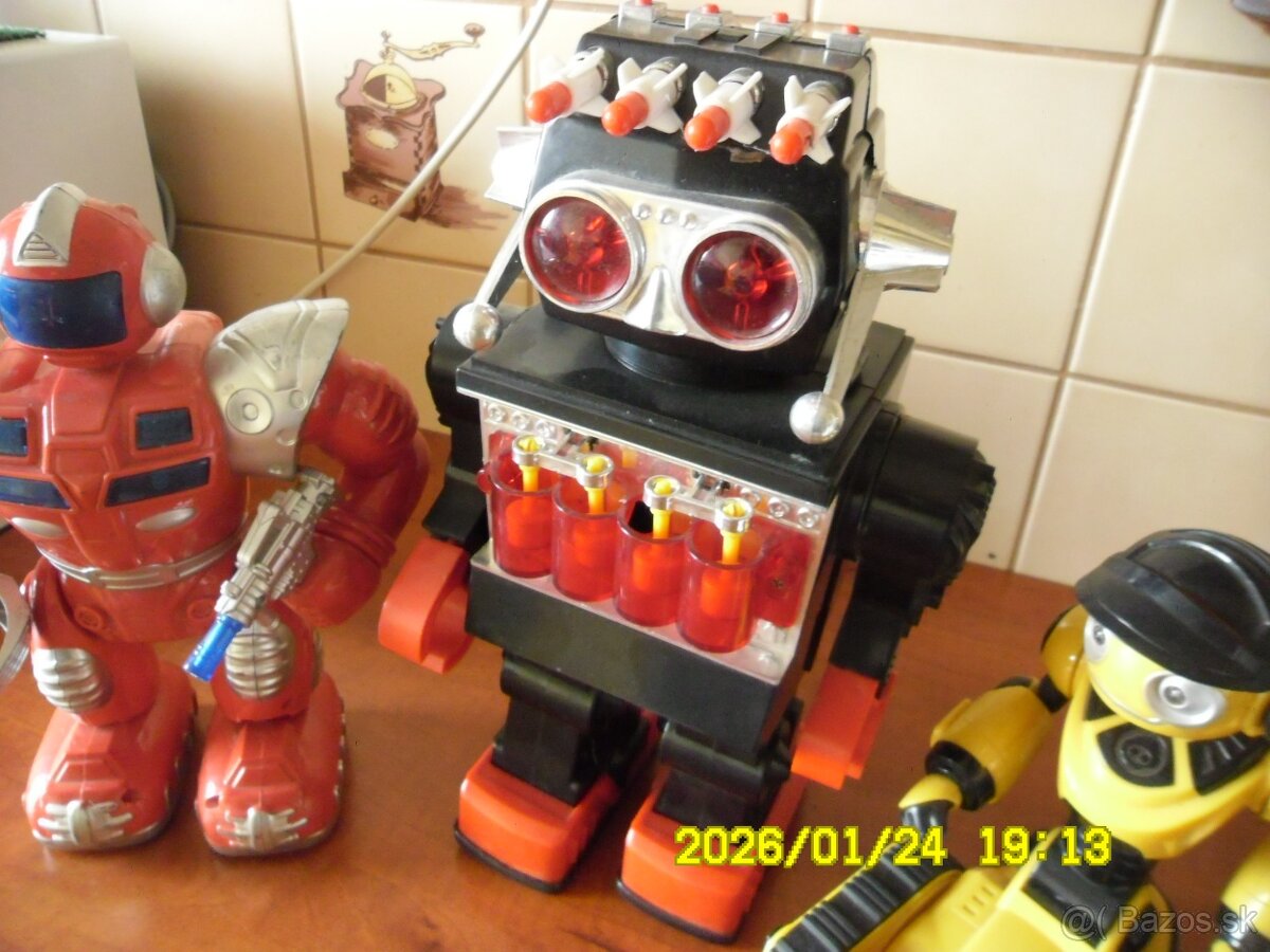Stare hračky robot - 2