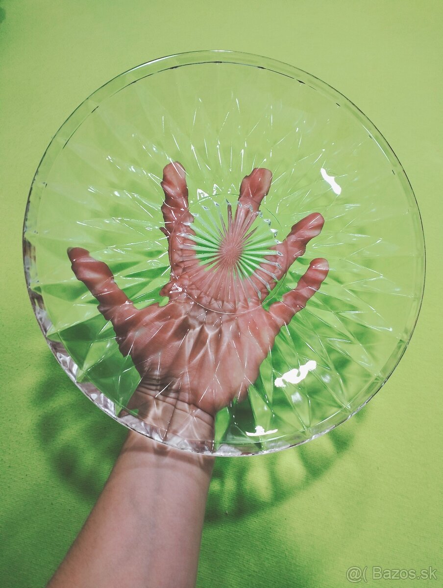 Skleneny tanier - 2