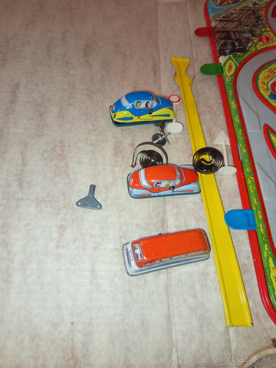 Stará plechová autodraha - 2