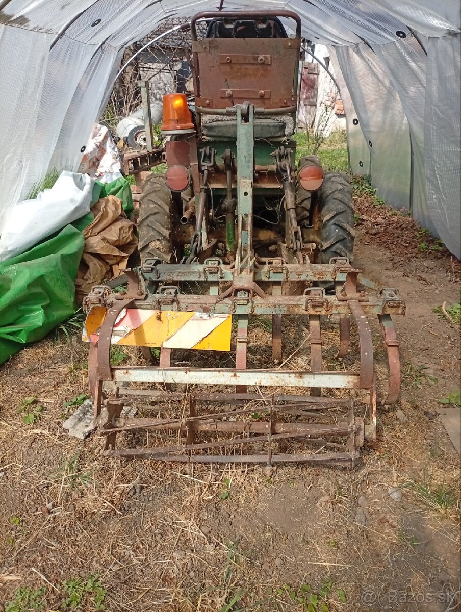 Úzky Malotraktor domácej výroby 4x4 - 2