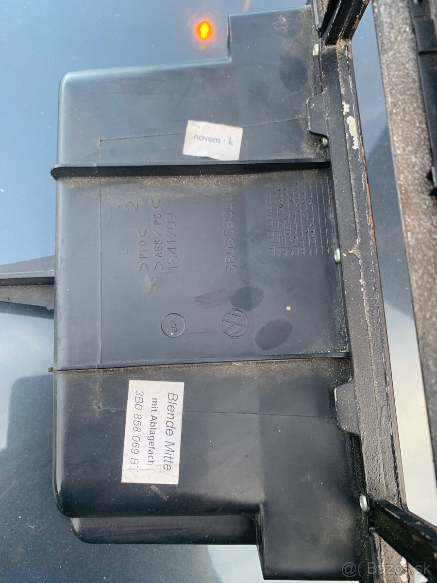 predám stredový panel VW Passat b5,5 - 2