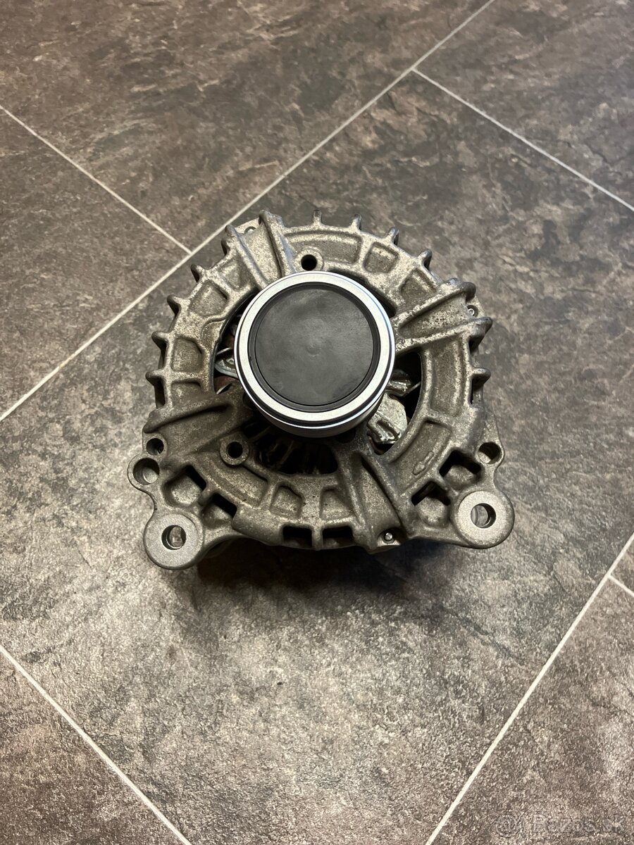 04L 903 023 J alternátor - 2