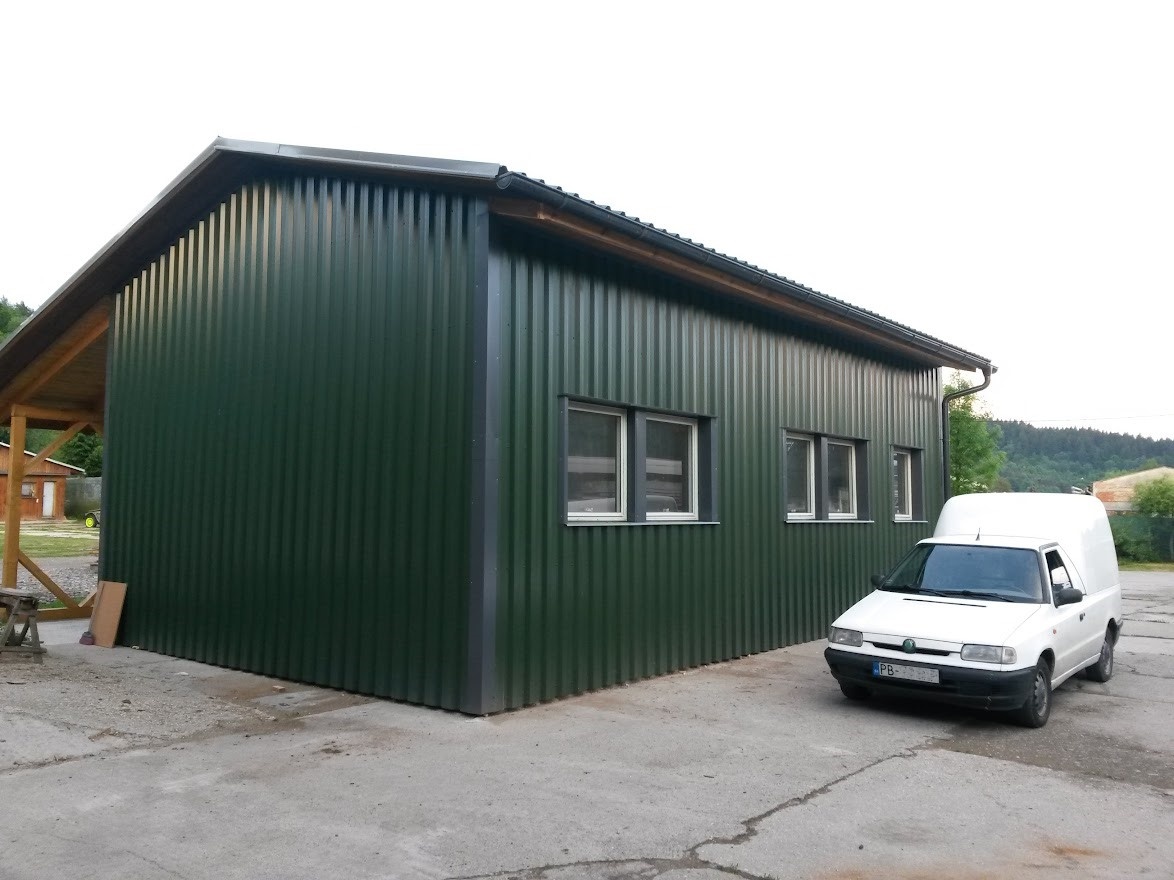 Montovaná zateplená drevostavba 10x10m - 2