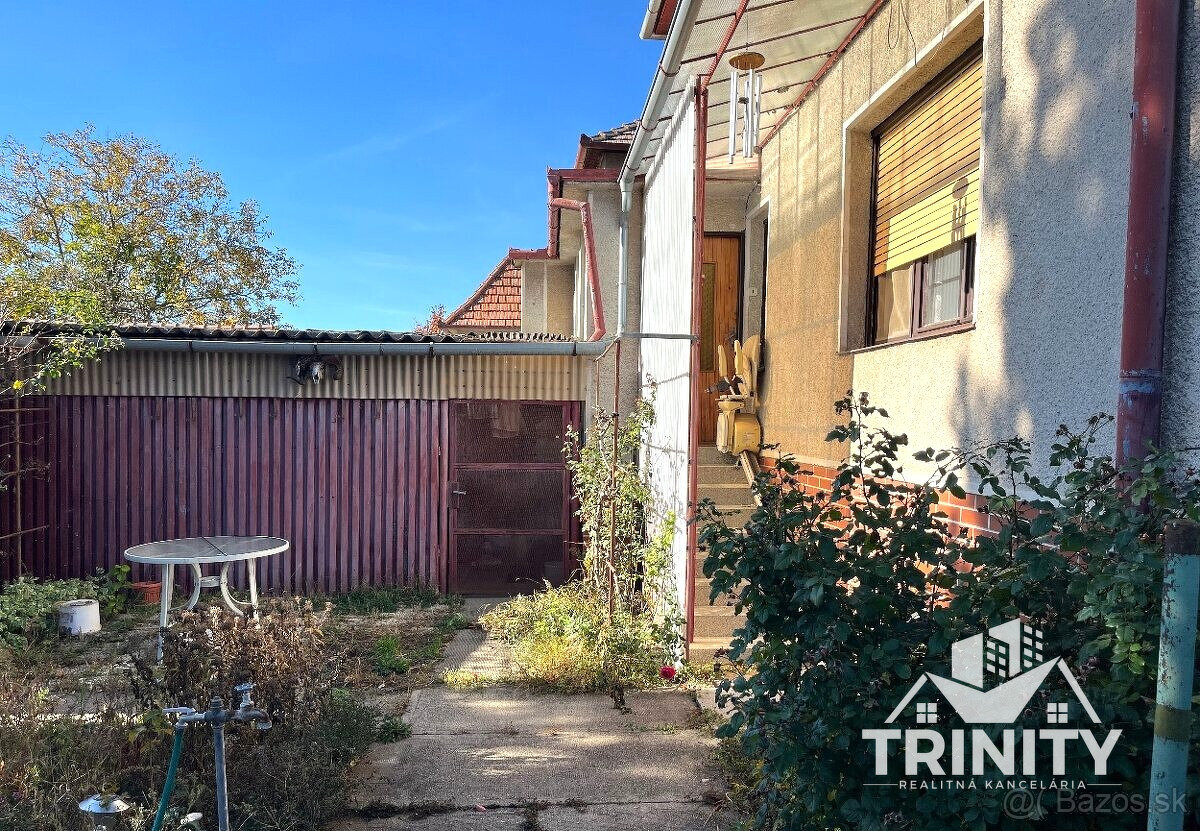 Na predaj tehlový 4-izbový rodinný dom v obci Bánov - 2